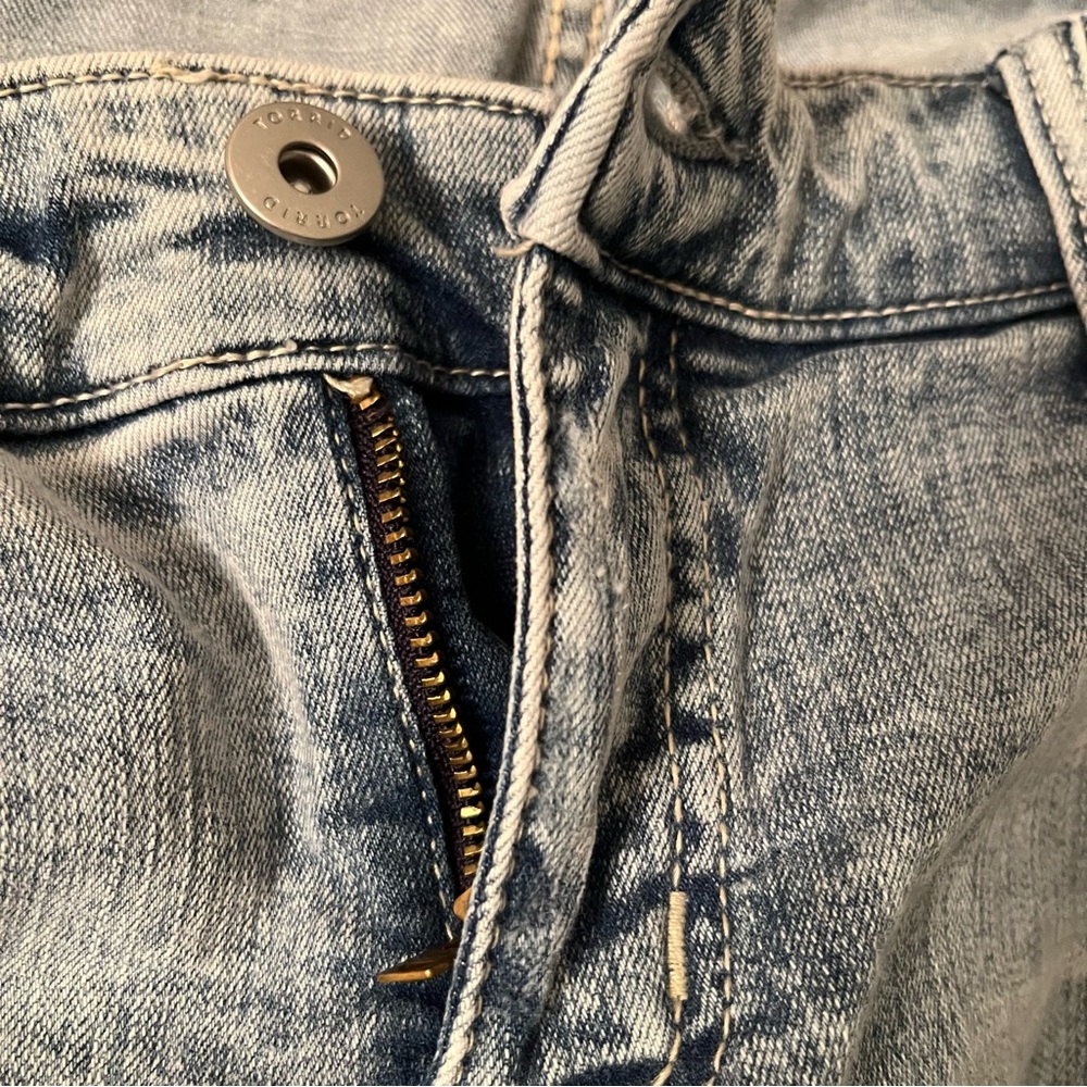 Torrid Jeans - Picture 4 of 10